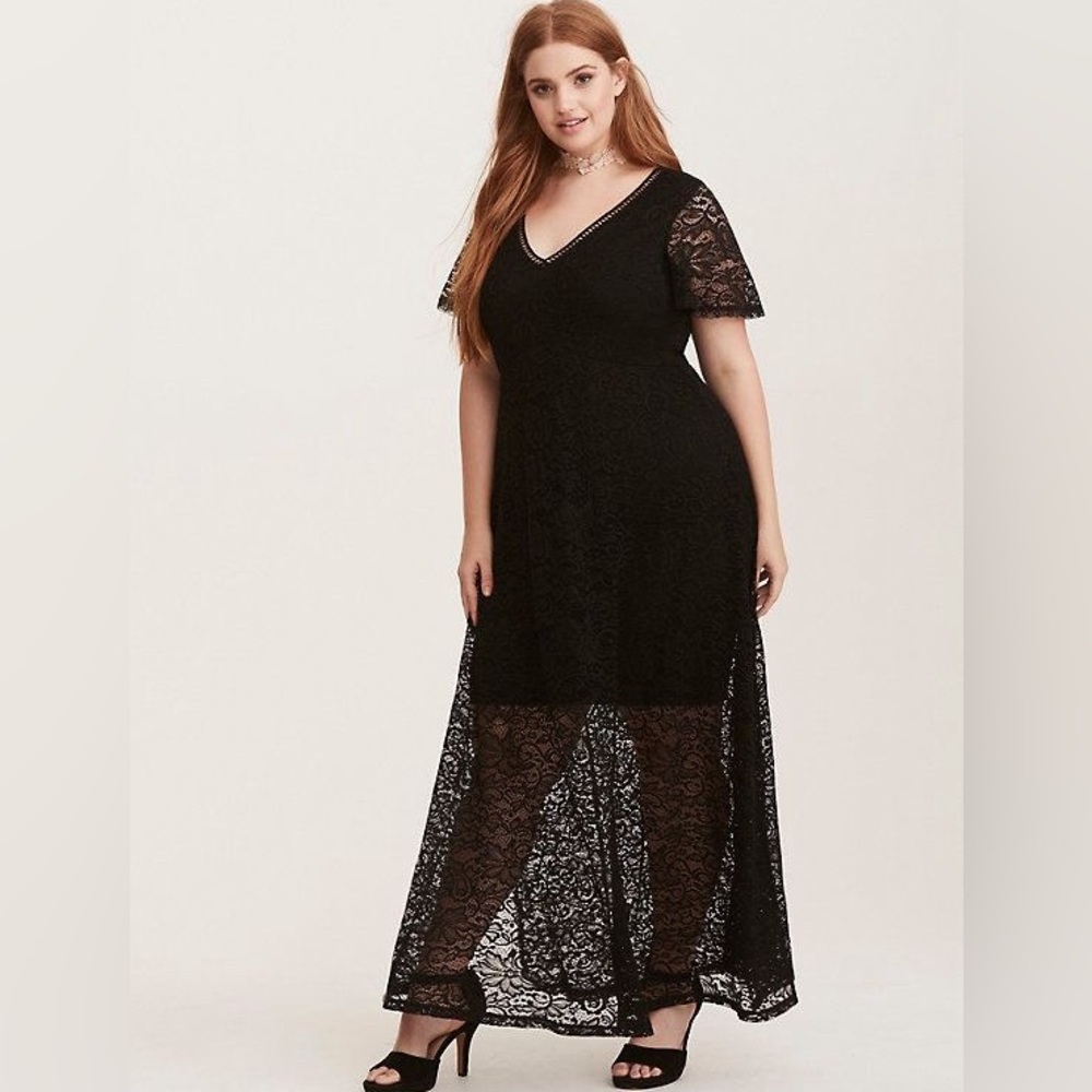 NWT Torrid LACE Short sleeve v-neck MAXI slip dress
